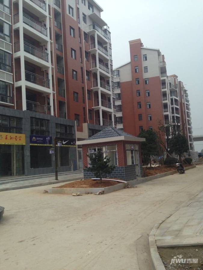 宏泰鑫城实景图图片