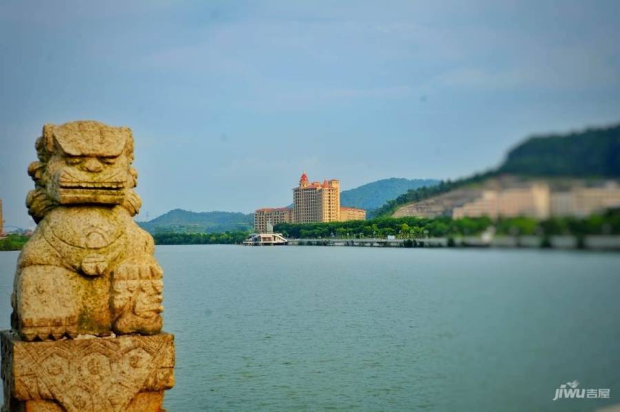 中旅山湖中央实景图图片