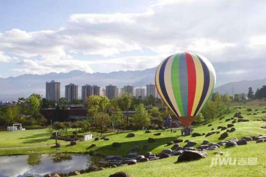 雅居乐云南原乡实景图图片